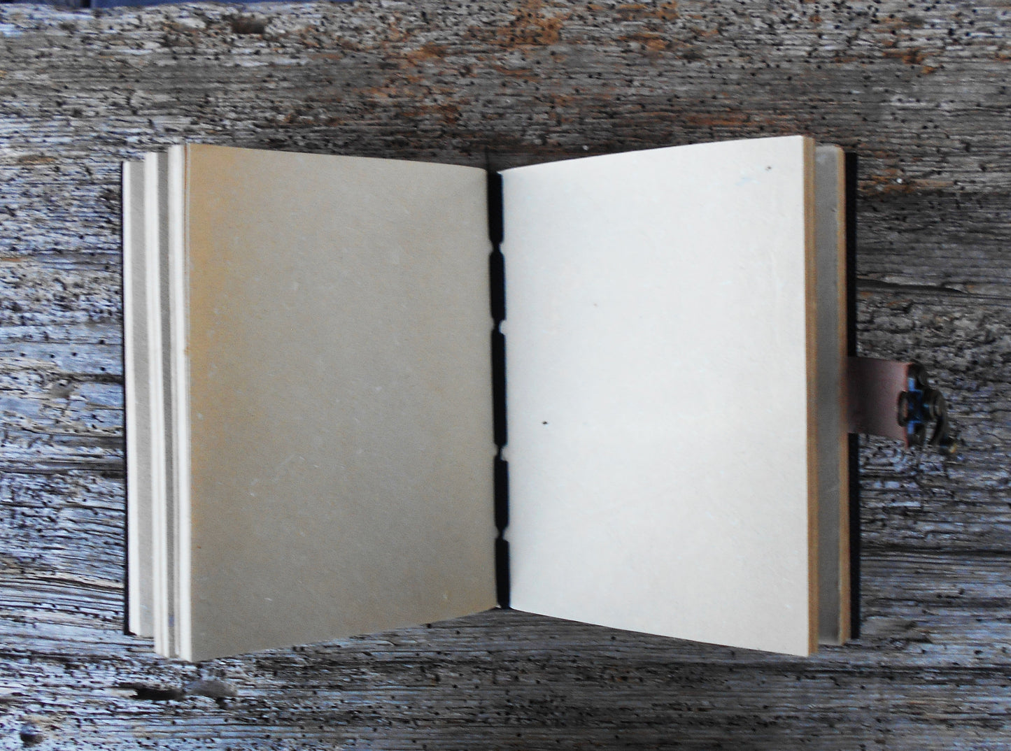 Leder-Notizbuch, handgearbeitet, Tagebuch, handgeschöpftes Papier, Totenkopf