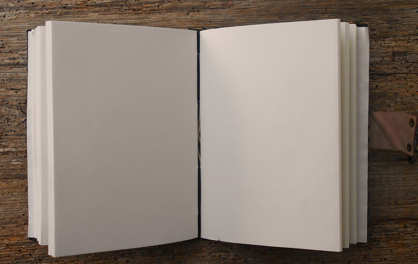 Leder-Notizbuch, handgearbeitet, Tagebuch, Vintage Notizbuch, handgeschöpftes Papier, Burg