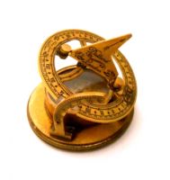 Kompass im Lederetui