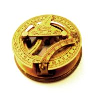 Kompass im Lederetui