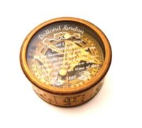 Kompass im Lederetui