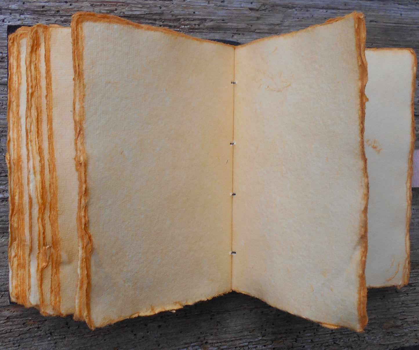 Leder-Notizbuch, handgearbeitet, Tagebuch, Vintage Notizbuch, handgeschöpftes Papier, braun, Keltisches Kreuz