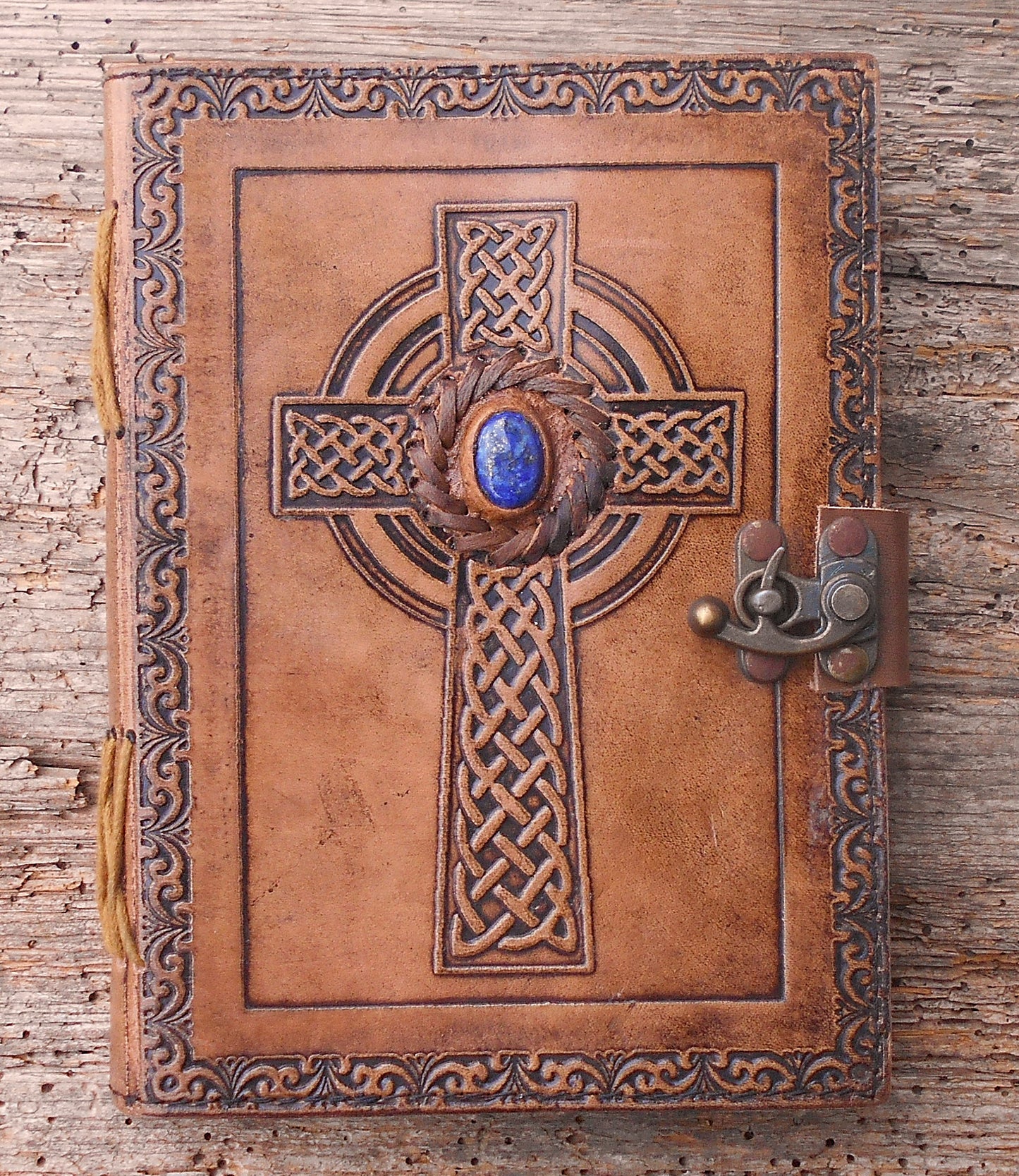 Leder-Notizbuch, handgearbeitet, Tagebuch, Vintage Notizbuch, handgeschöpftes Papier, braun, Keltisches Kreuz